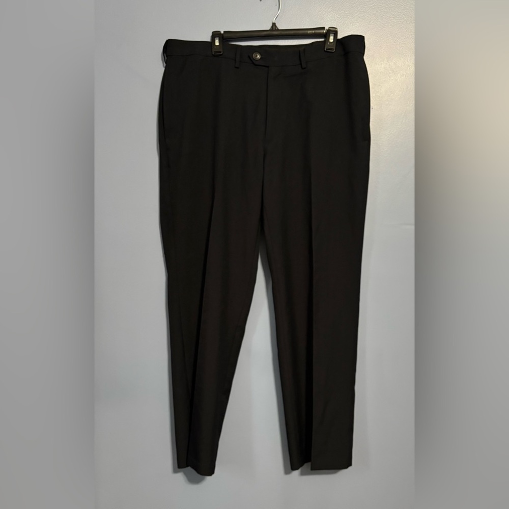 Men’s Haggar Classic Fit Eclo Stria Black Pants EUC 38X30